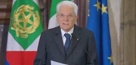 Mattarella: "Spesa per la difesa poco popolare, ma pi&ugrave; che mai necessaria"