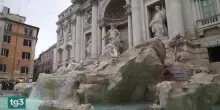 Il ticket per turisti a Fontana di Trevi: dal primo febbraio si pagheranno 2 euro