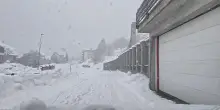 Nevicata a Prato Nevoso: camera car lungo le strade imbiancate