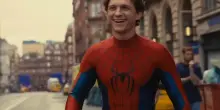 Sul set di Spiderman circondato dai fan: il primo giorno di riprese per Tom Holland