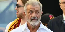 Mel Gibson all'Olimpico con la sciarpa della Roma. Gasperini: "Ha portato fortuna"
