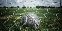 Abusi su allievo scuola calcio, allenatore in manette