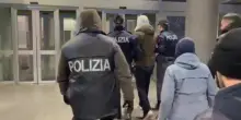 La polizia blocca il presunto killer del capotreno accoltellato a Bologna