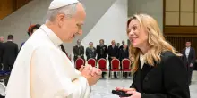 Primo anniversario di Papa Leone, Meloni: "La sua voce un punto di riferimento a livello globale"