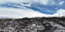 Sull'Etna, neve a quote inferiori a 1000 metri: le immagini dal drone
