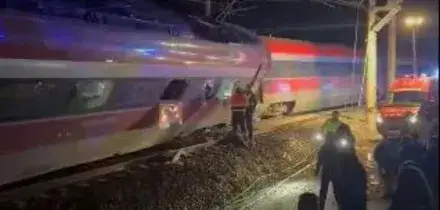 Scontro fra due treni AV in Andalusia, almeno 5 morti e numerosi feriti