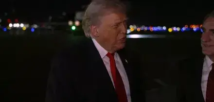 Trump: "La Danimarca non &egrave; in grado di proteggere la Groenlandia"