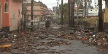 Montagne di detriti sulle strade: danni a Mascali per la violenta mareggiata della notte
