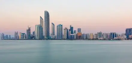 Abu Dhabi: iniziato trilaterale Russia-USA-Ucraina. Cremlino: soldati Kiev lascino Donbas