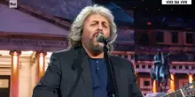 Tali e Quali, Paolo De Vivo interpreta Pino Daniele e vola in finale