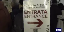 Trevi, due euro per vedere la regina delle fontane: scatta il ticket per turisti e non residenti