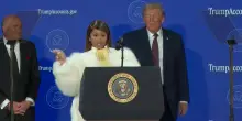 Nicki Minaj sul palco con Trump: "Sono la sua fan numero uno"