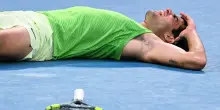 Carlos Alcaraz rinuncia al Queen&rsquo;s e anche a Wimbledon: &ldquo;Sto migliorando, ma non sono ancora pronto&rdquo;