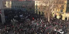 Corteo pro Asktasuna a Torino, migliaia di manifestanti: il corteo visto dall'alto