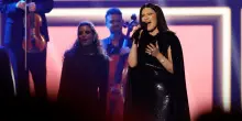 Tuttifrutti. Laura Pausini: il nuovo album e la conduzione a Sanremo. Il film di Antonio Albanese