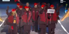 Milano Cortina 2026, l'apparizione della nutrita squadra del Canada alla cerimonia di apertura