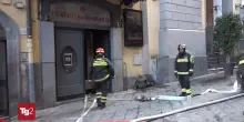 Incendio al Teatro Sannazaro, cupola crollata a causa delle fiamme