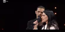 Laura Pausini e Achille Lauro emozione all'Ariston: duetto sulle note di "16 marzo"