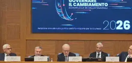 Mantovano, Crosetto a Dubai? "Le agenzie di intelligence non controllano i politici"