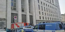 Allarme bomba al Palazzo di Giustizia di Milano, evacuazione in corso