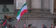 Milano, corteo pro Pal: sventolata bandiera repubblica islamica Iran