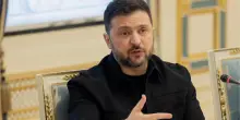Zelensky: "Contatti con Usa su proposta di tregua". Incendio in terminal marittimo russo