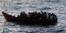 Quasi 300 migranti sbarcati nelle ultime ore a Lampedusa, un bimbo &egrave; disperso