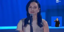 Cerimonia di chiusura delle Paralimpiadi. Arisa canta l'inno d'Italia con la mano sul cuore