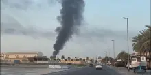 Dubai di nuovo sotto attacco, colpiti aeroporto e impianti petroliferi
