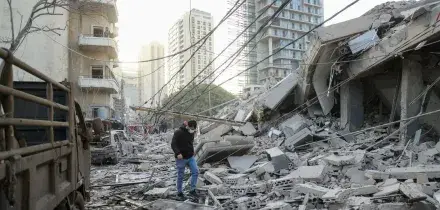 Nuovi attacchi israeliani sul Libano, 6 morti e 24 feriti. Uccisi in Iran Larijani e Soleimani