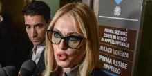 Roberta Bruzzone indagata per stalking: denunciata da una collega. Le accuse nelle chat private