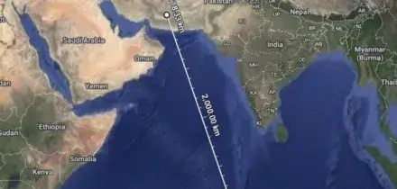 Trump: "Valutiamo riduzione sforzi militari". L'Iran lancia due missili contro l'isola Diego Garcia