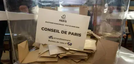 Comunali in Francia: battute le forze estreme, RN e LFI non sfondano. Un sindaco socialista a Parigi
