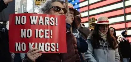 No Kings Italy, oggi il corteo a Roma "contro i re e le loro guerre", allerta massima della polizia