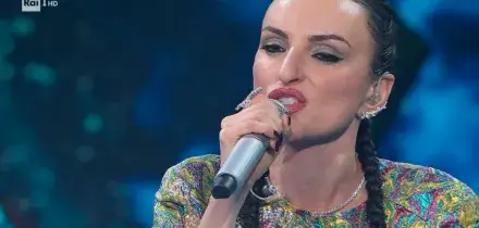 Canzonissima, "La leva calcistica della classe '68" interpretata da Arisa vince la seconda puntata