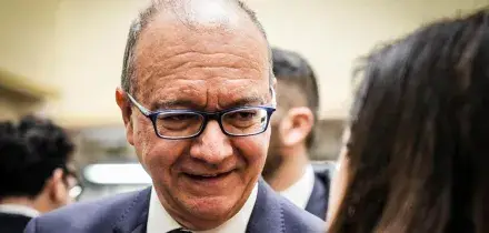 Il ministro Valditara visita la prof accoltellata: &ldquo;Mi mancano i miei alunni&rdquo;