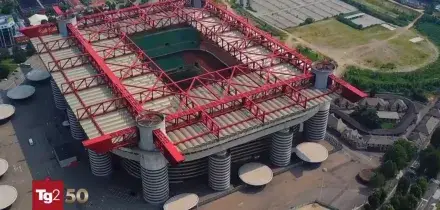 Vendita San Siro: nove indagati per turbativa d'asta, perquisizioni Gdf