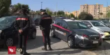 Spari da un finestrino di un'auto in corsa, muore 20enne a Napoli