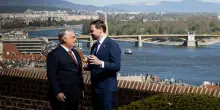 Orban a Putin: "Sono al tuo servizio". Vance in visita a Budapest: "Segnale ai burocrati Ue"