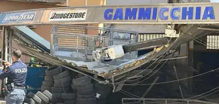 Incidente sul lavoro a Palermo, due operai morti caduti da una gru