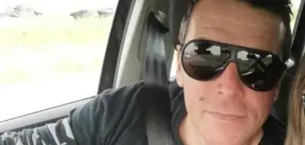 Muore davanti al figlio undicenne, aggredito da un "branco" di giovanissimi visibilmente ubriachi