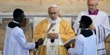 Il Papa in Algeria prega nella terra di Sant'Agostino e tende la mano all&rsquo;Islam