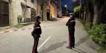 Donna di 53 anni uccisa in strada, fermato l'ex compagno