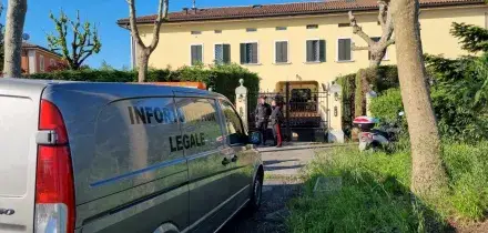 Uccide la moglie, poi si impicca: trovati morti in casa