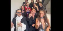 Effetto &ldquo;Per sempre s&igrave;&rdquo;: Sal Da Vinci e i colleghi di Eurovision cantano in coro il ritornello
