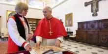 Il Papa riceve l'arcivescova di Canterbury: "Scandaloso se non superassimo le nostre divergenze"