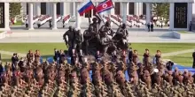 Kim Jong-un inaugura monumento ai soldati nordcoreani caduti nella guerra in Ucraina
