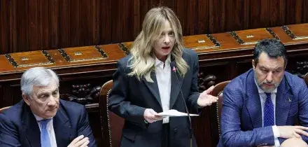 Meloni alla Camera: Se crisi energetica peggiora sospendere patto stabilit&agrave;. Schlein: Avete perso