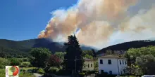Incendio sul Monte Faeta, attivata l'unit&agrave; di crisi regionale: evacuate 3500 persone