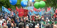 Primo Maggio. Cortei per lavoro pi&ugrave; sicuro e dignitoso. Meloni: "Festa di chi manda avanti l'Italia"
